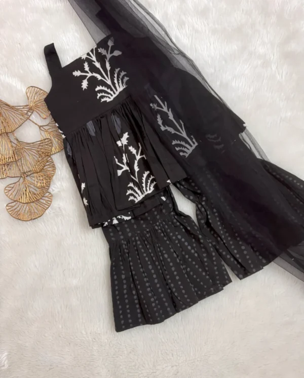 “Midnight Grace Shahara set”